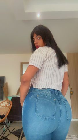 Lucy trans belle