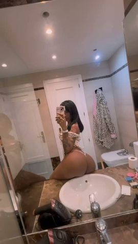 Paola Love
