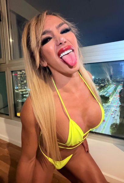 Hola soy Chechu
Activa - Pasiva - Cambios de roles
Servicios bien completos                                                 
Depilación full.                                                                              No domicilios y tampoco atención a parejas.
Veni a conocerme y llevate el mejor recuerdo.
Soy lo que necesitas en presente y futuro ♥️.
Te espero en mi depto bien discreto 
