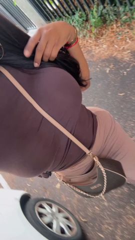 Jheny hot 