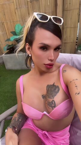Karla Rouge
