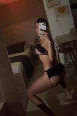 Karla Rouge
