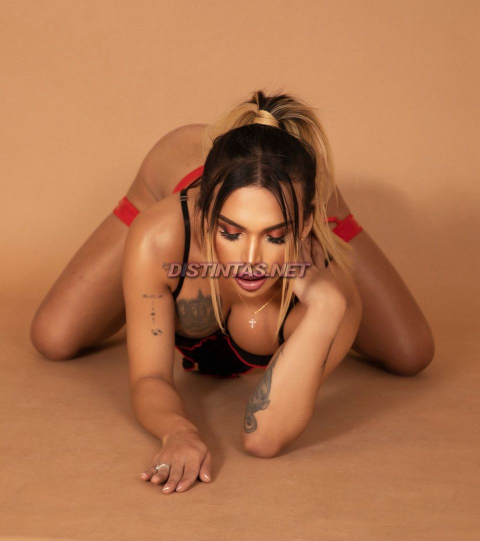 Karla Rouge
