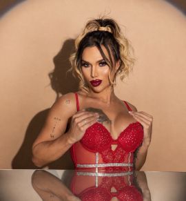 Karla Rouge