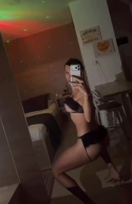 Karla Rouge