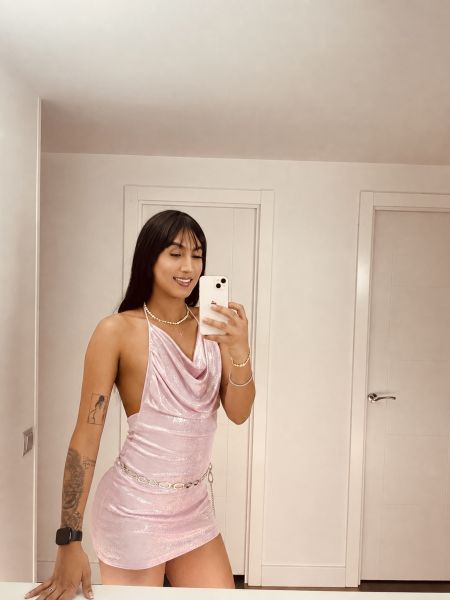 Bienvenido a mi perfil me llamo Luisa   chica trans colombiana   De 21 año estoy por acá para complacerte y cumplír tus fantasías 🥰