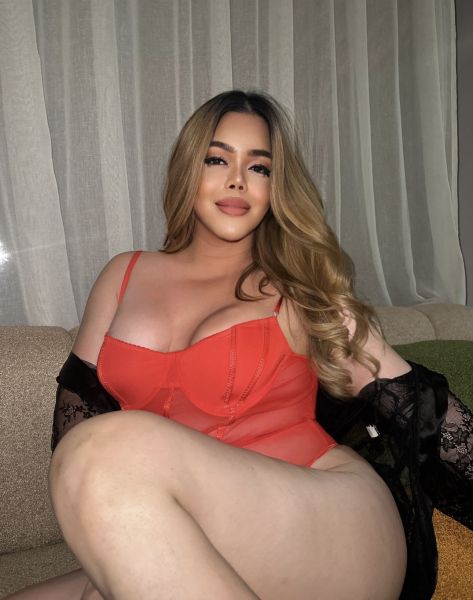 Real, you ca VideoCall to confirm.
IF YOU ARE LOOKING FOR A Curvy Vulapcious,  EDUCATED 
PRE-OP LADYBOY and SAFE SEX?                I'm Samantha, Curvy Vulapcious Shemale  from Philippines easy going ,open minded, discreet, healthy. IF YOUR TIRED BEING WITH SKINNY (slim trans) and want to experience with Curvy Body,  Here I am ready to make u Happy

I'm very hygienic, and i want the same about you. I offer you a new towel when you arrive.

Don't waste your time and contact me directly !

