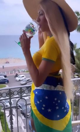 ANA reine des salopes