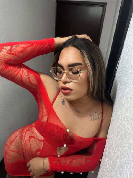 Hola amor, soy Dani una nena jarocha muy caliente y complaciente, me encanta coger y satisfacer a un buen hombre, ya sea macho dominante o una putita, conóceme y disfruta!!