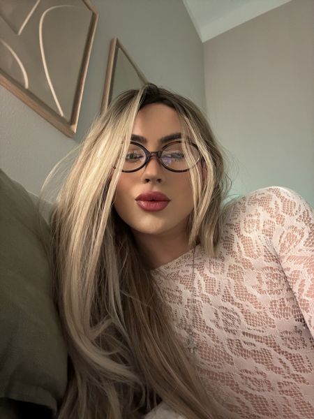 Hey baby!
My name’s Carla, I’m 25, Brazilian and I love teasing a little.
I’m skinny, smooth and very feminine. I’m sweet, cute and kinda innocent at first… 
but trust me, there’s a much naughtier side to me too.

Here you’ll get to see my more private side, no filters and no hiding  exclusive pics and stuff I don’t post anywhere else.
I love attention, affection and making my baby always want a little more.

And hey… message me, I promise you won’t regret it. 