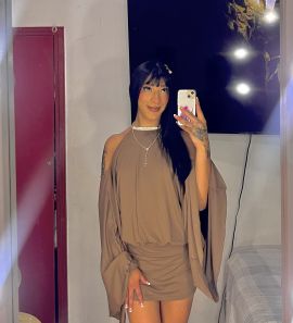Mía Stefanía adarah  