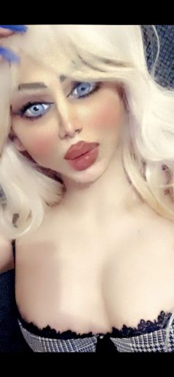 Qamar Barbie