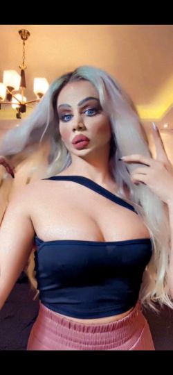 Qamar Barbie