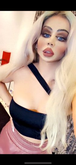 Qamar Barbie