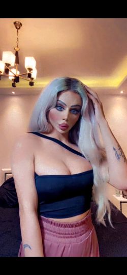 Qamar Barbie