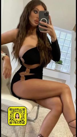 Qamar Barbie
