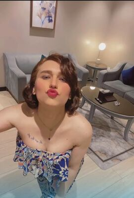 Queen ava