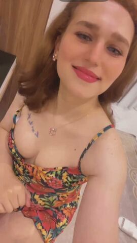 Queen ava
