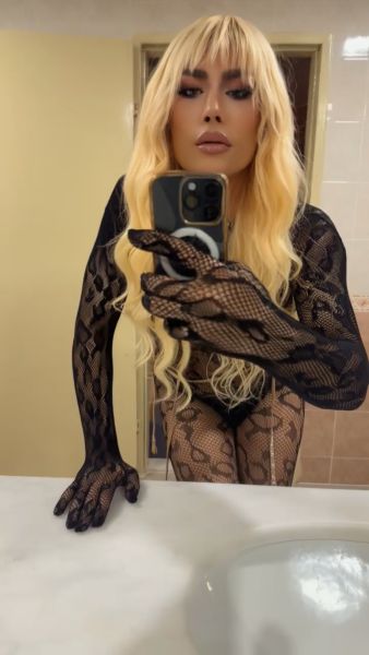 Trans eskortlar
 BuketNatasha 	 Istanbul