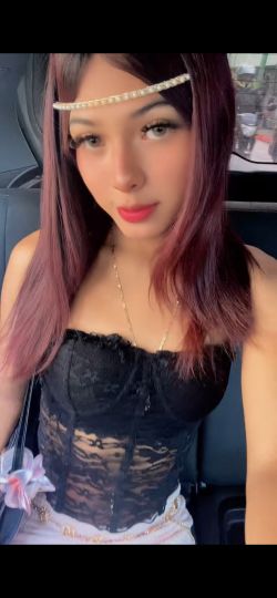 MÍA MARROQUIN