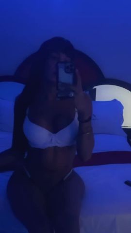 Camila Latina XXL