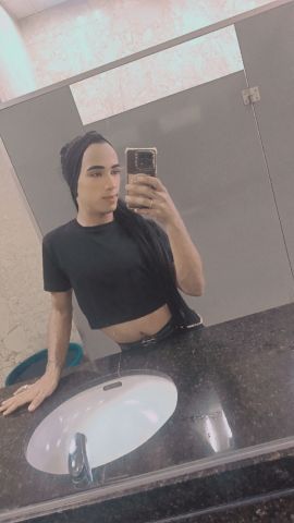 Alejandra cisneros