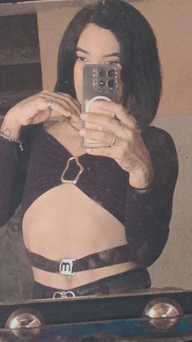 Alejandra cisneros