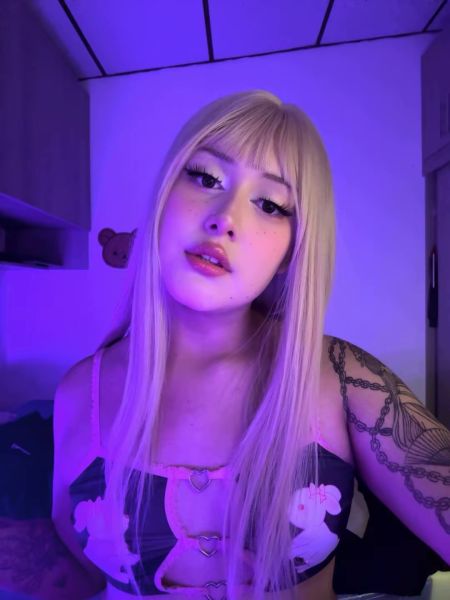 Soy elise soy una trans girl estoy a tu disposición solo contáctame 