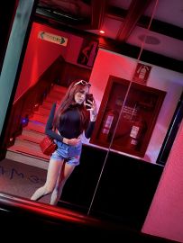 Kloeeh Queen 