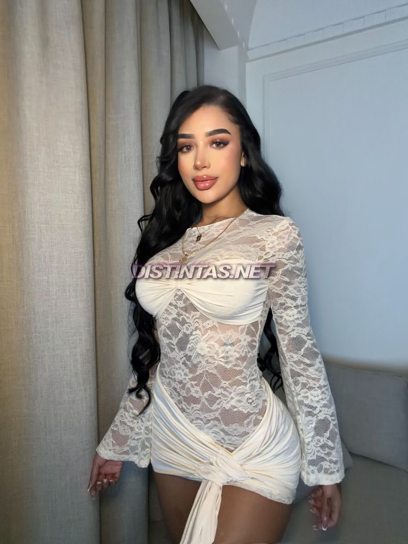 Esmeralda Model