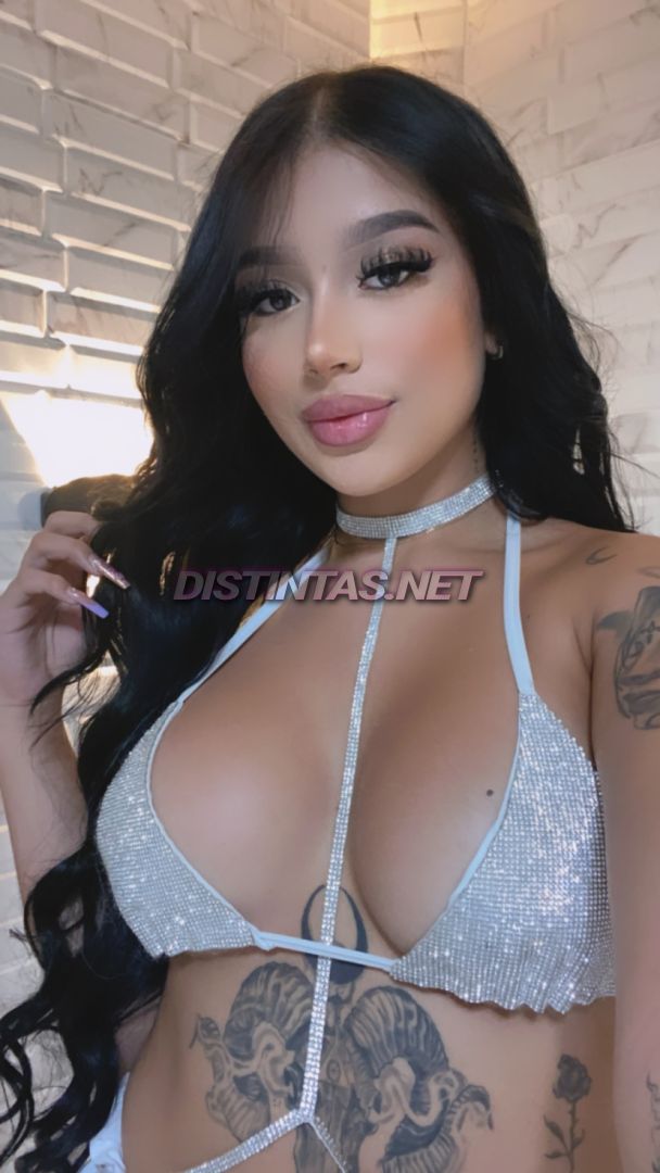 Esmeralda Model