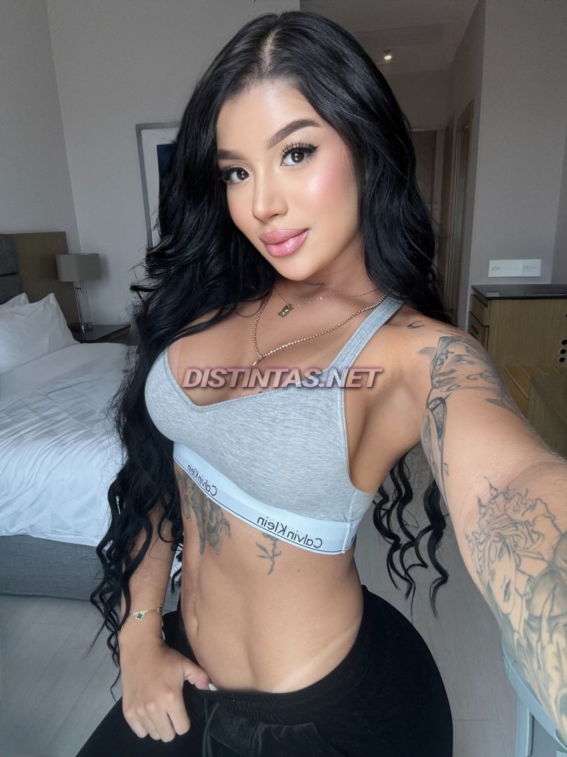 Esmeralda Model