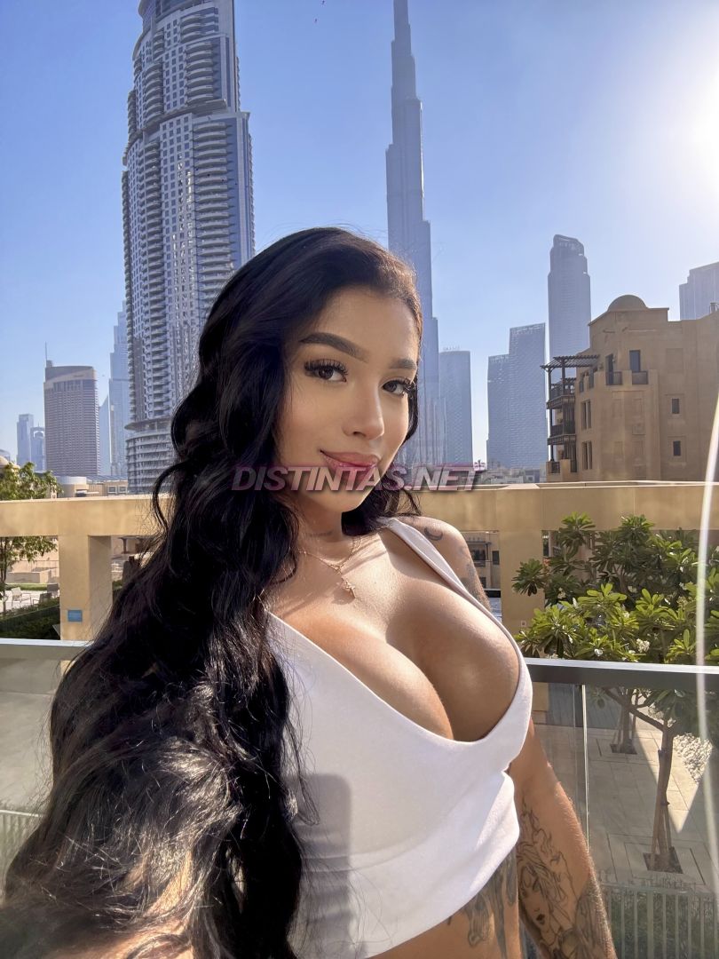 Esmeralda Model