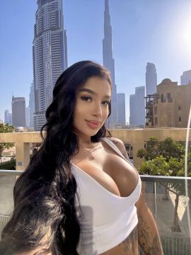 Esmeralda Model