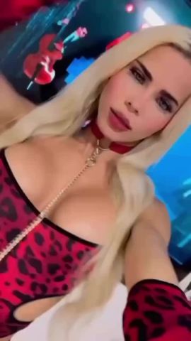Nicole surfistinha
