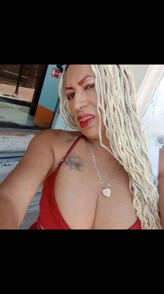 RUBÍ ESMERALDA