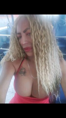 RUBÍ ESMERALDA