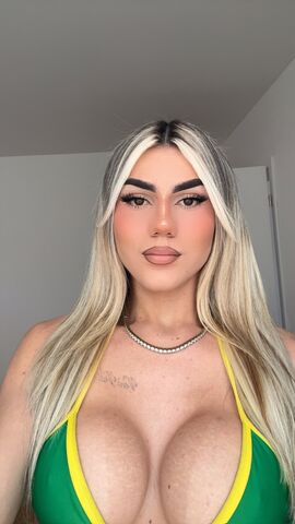 Mia myller