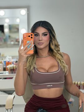 Mia myller