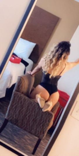 Roxxi Fox