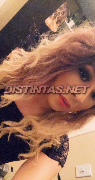 Roxxi Fox