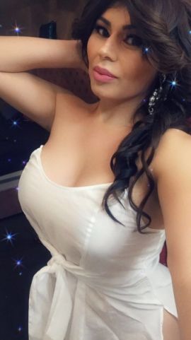 Vane Hot