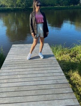 Rebeka Curtts