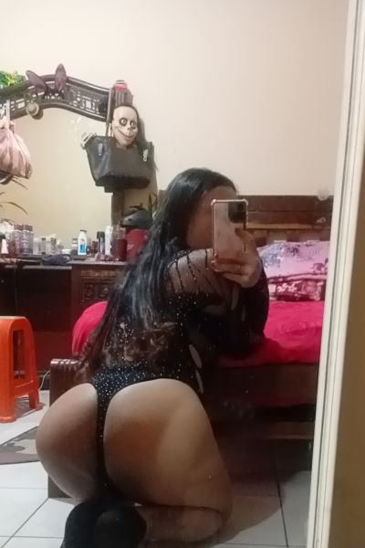 Hola papi estoy disponible para sexo oral y anal soy muy caliente traviesa golosa y atrevida 😏😈🔥🍆👅