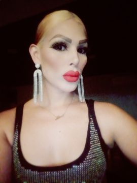 Alexandra Velázquez 