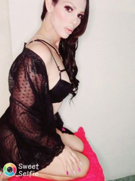 Alexandra Velázquez 