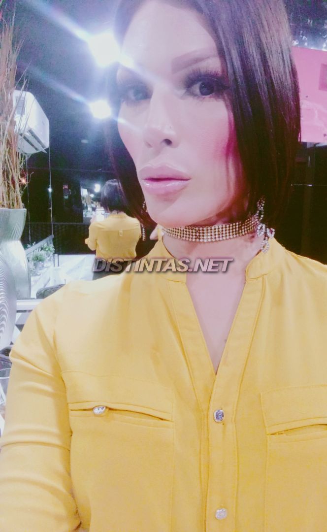 Alexandra Velázquez 