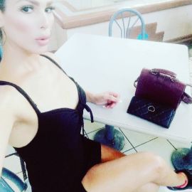 Alexandra Velázquez 