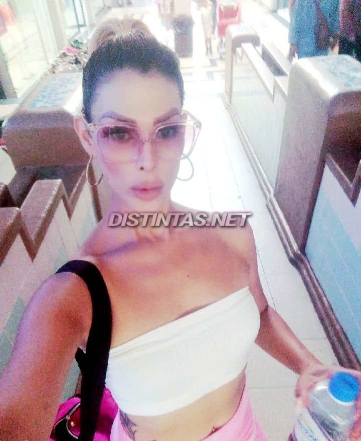 Alexandra Velázquez 