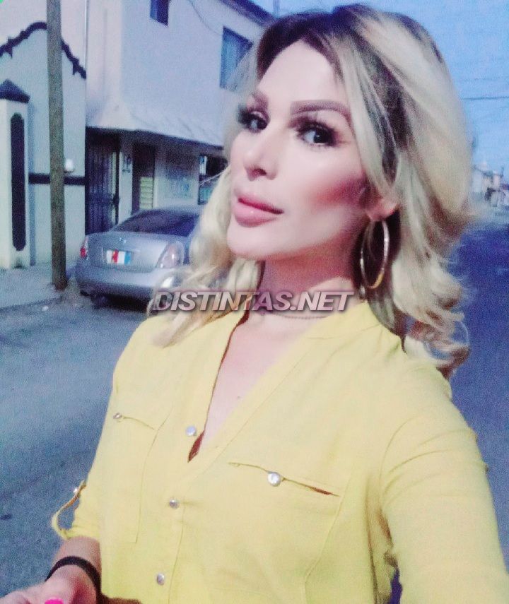 Alexandra Velázquez 